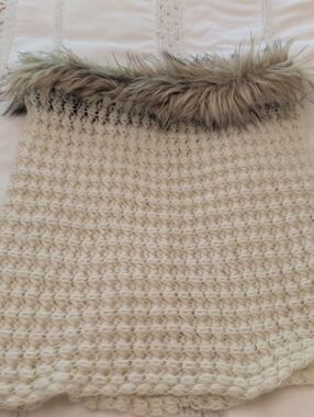 Mossimo Supply Co. Cream Knit Cowl with Faux Fur Edge